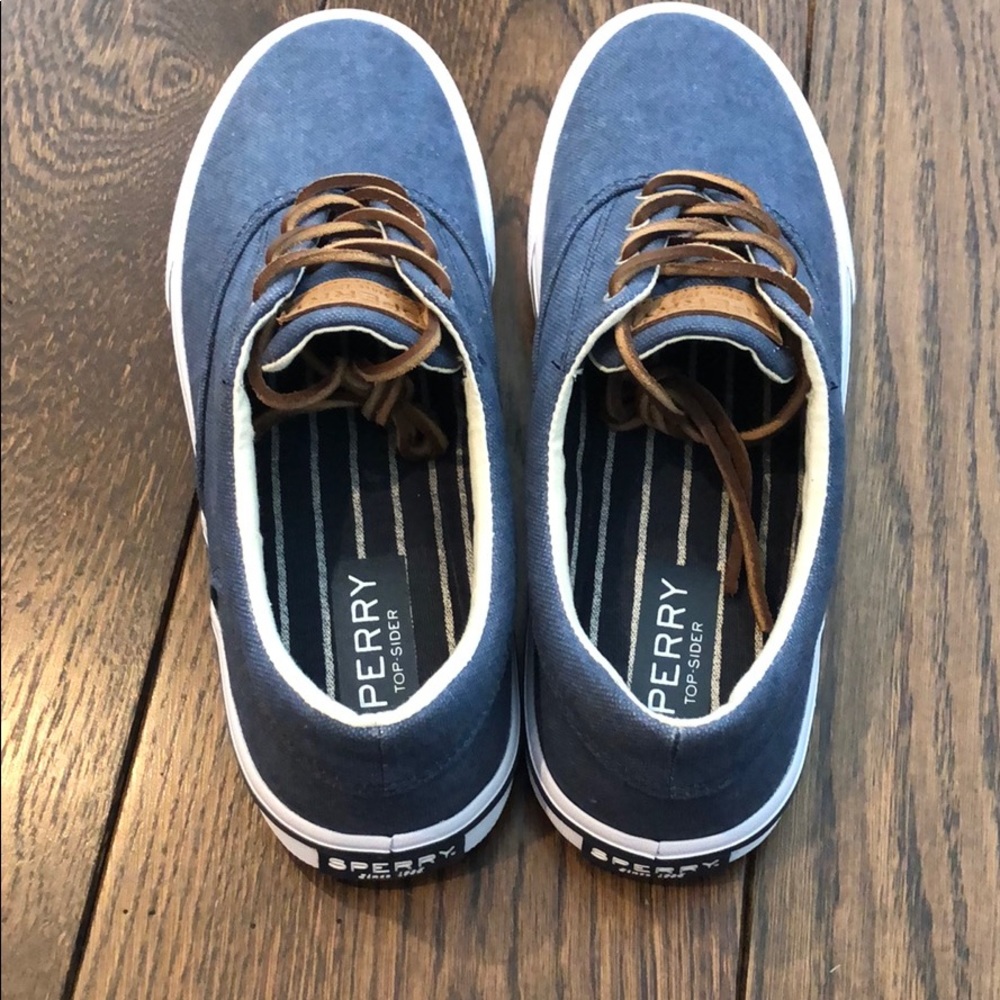 Men’s Sperry Striper II CVO Sneaker size 9